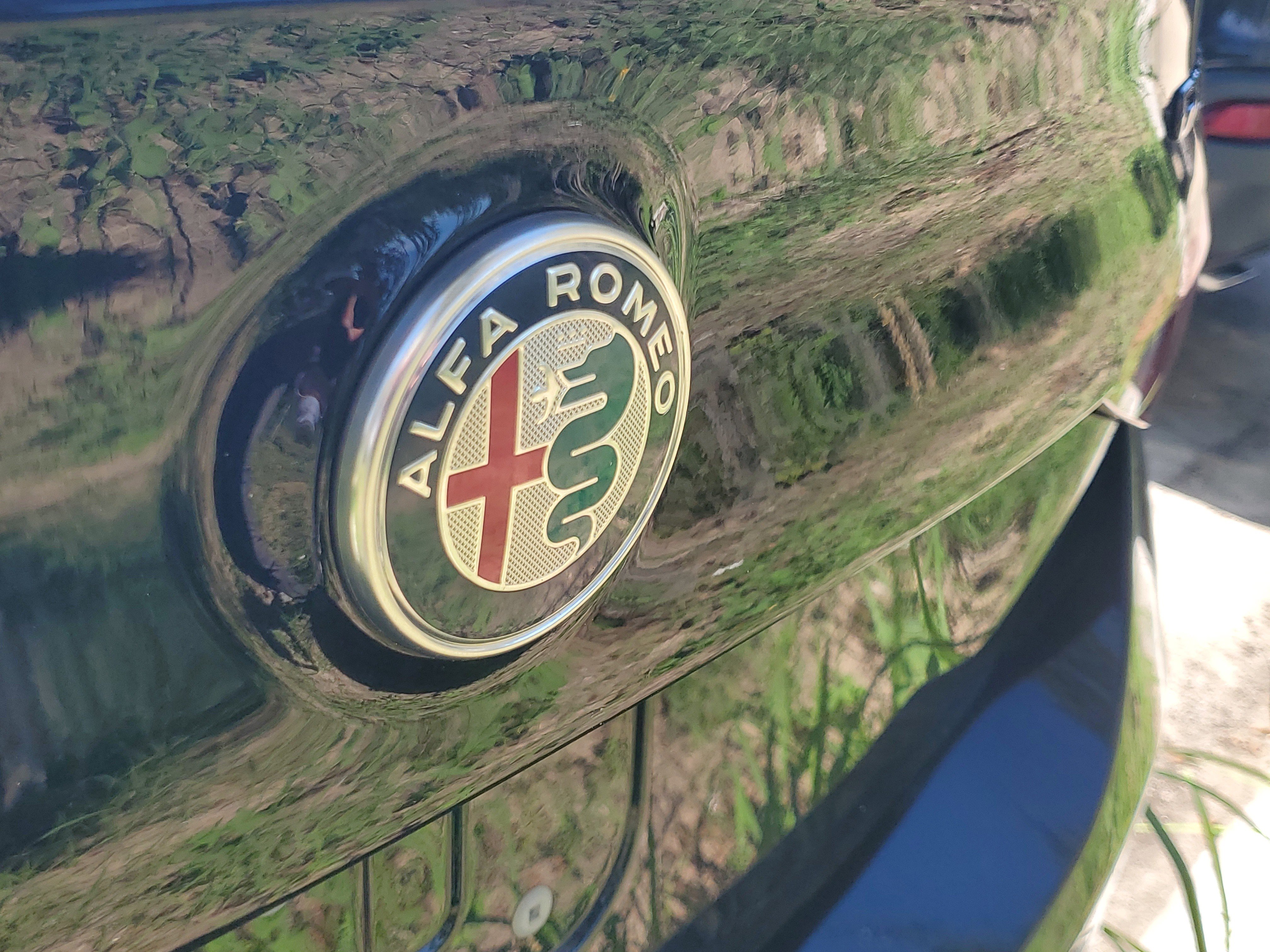 Used 2019 Alfa Romeo Giulia w/ Nero Edizione image 7