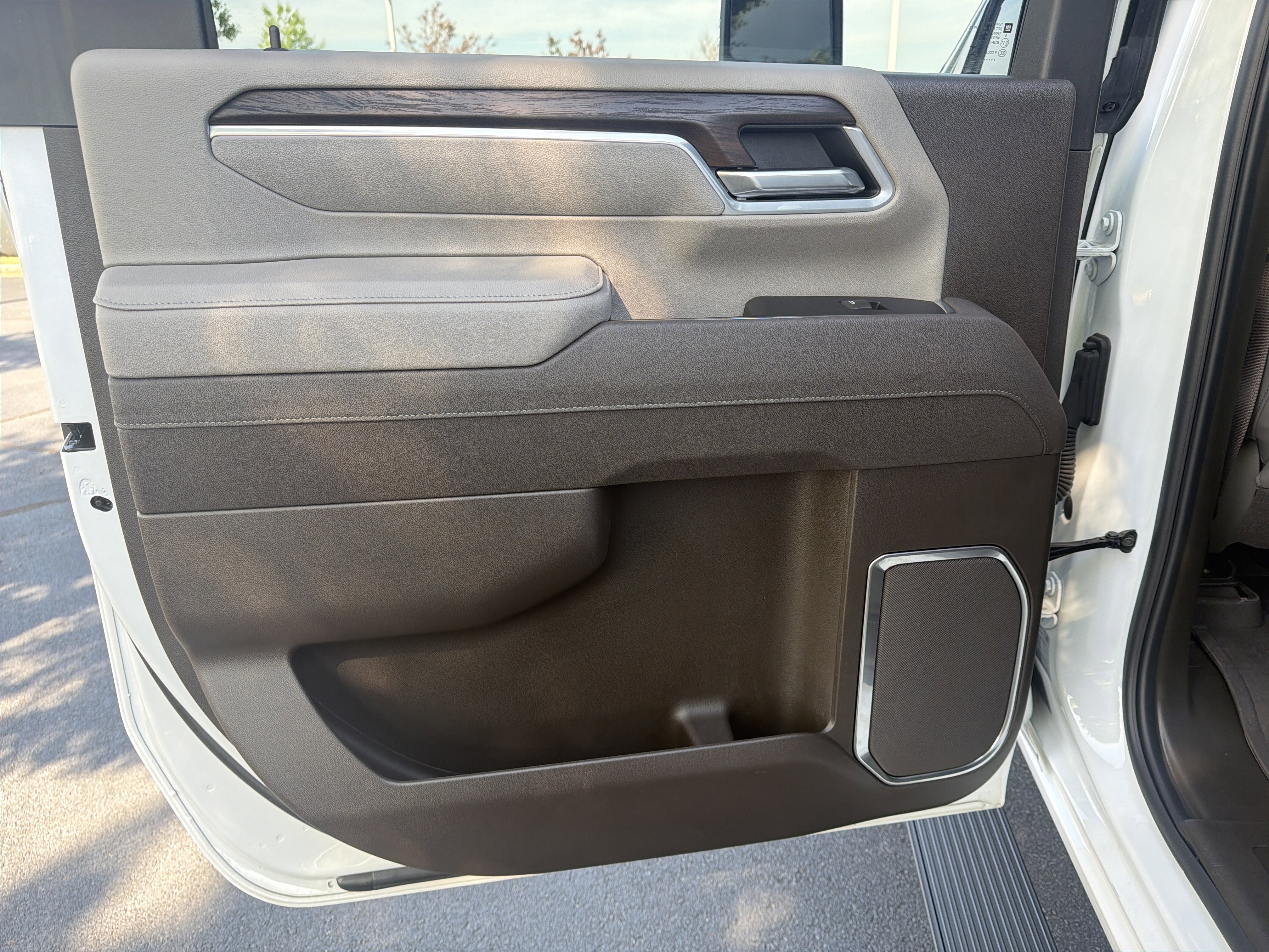 Used 2025 GMC Sierra 2500 SLT AWD/4WD image 27