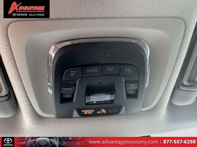 Used 2023 Toyota Corolla Cross LE w/ Moonroof Package AWD/4WD image 39