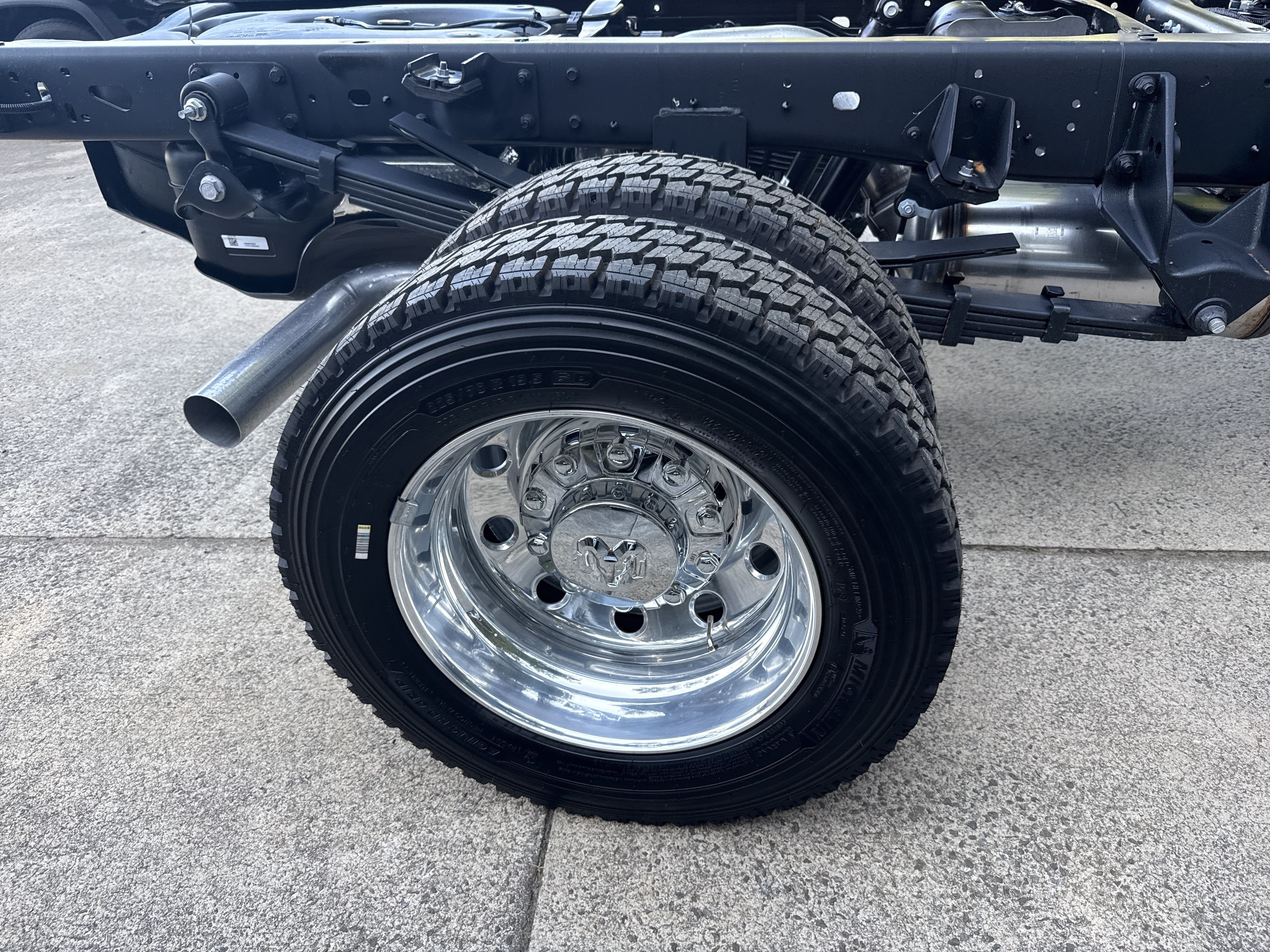 New 2026 RAM 5500 4x4 Crew Cab w/ Laramie Trim Package image 19