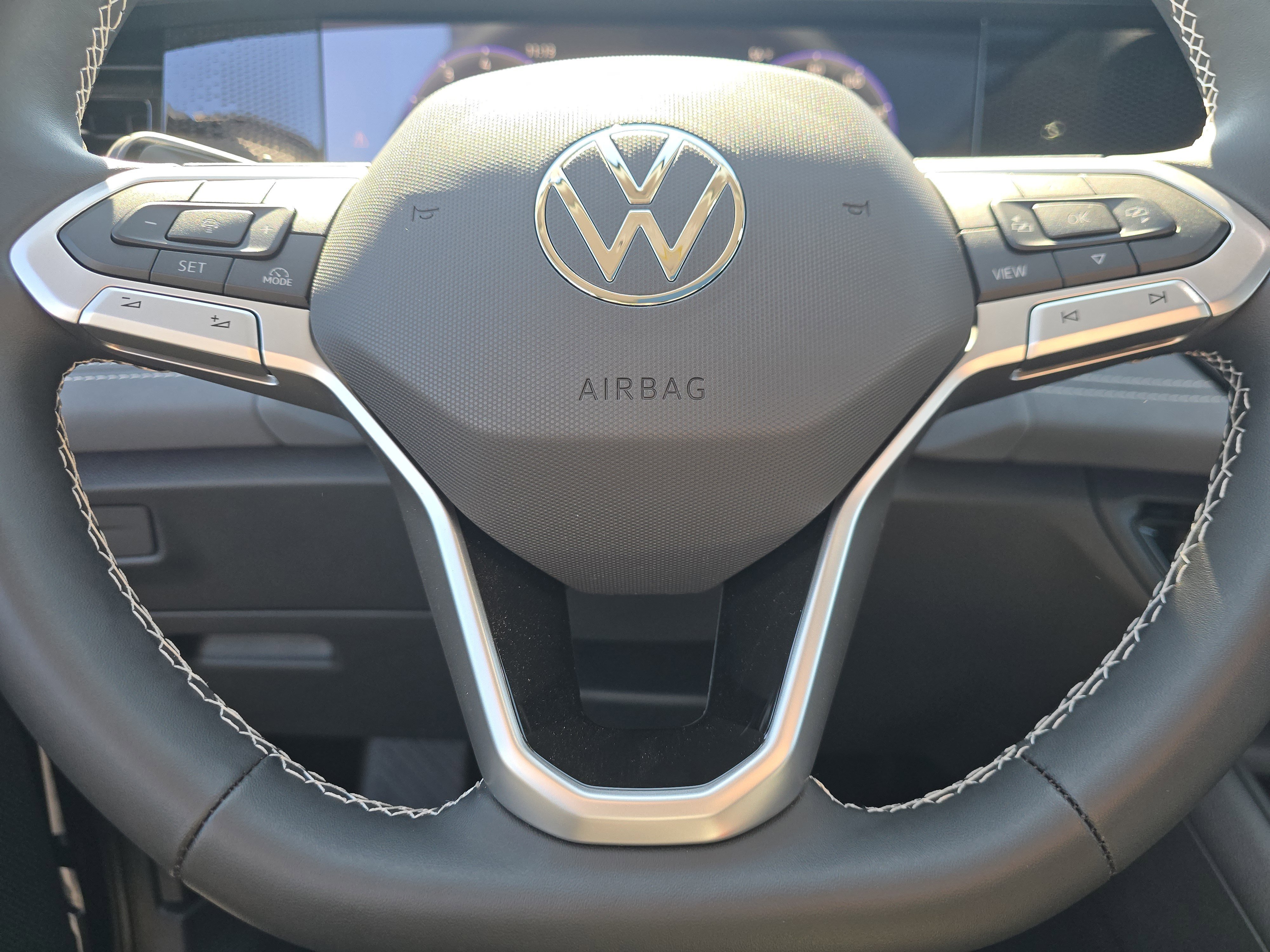 New 2026 Volkswagen Tiguan SE FWD image 21