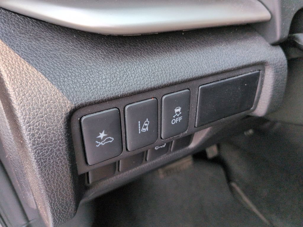 Used 2024 Mitsubishi Eclipse Cross SEL AWD/4WD image 24