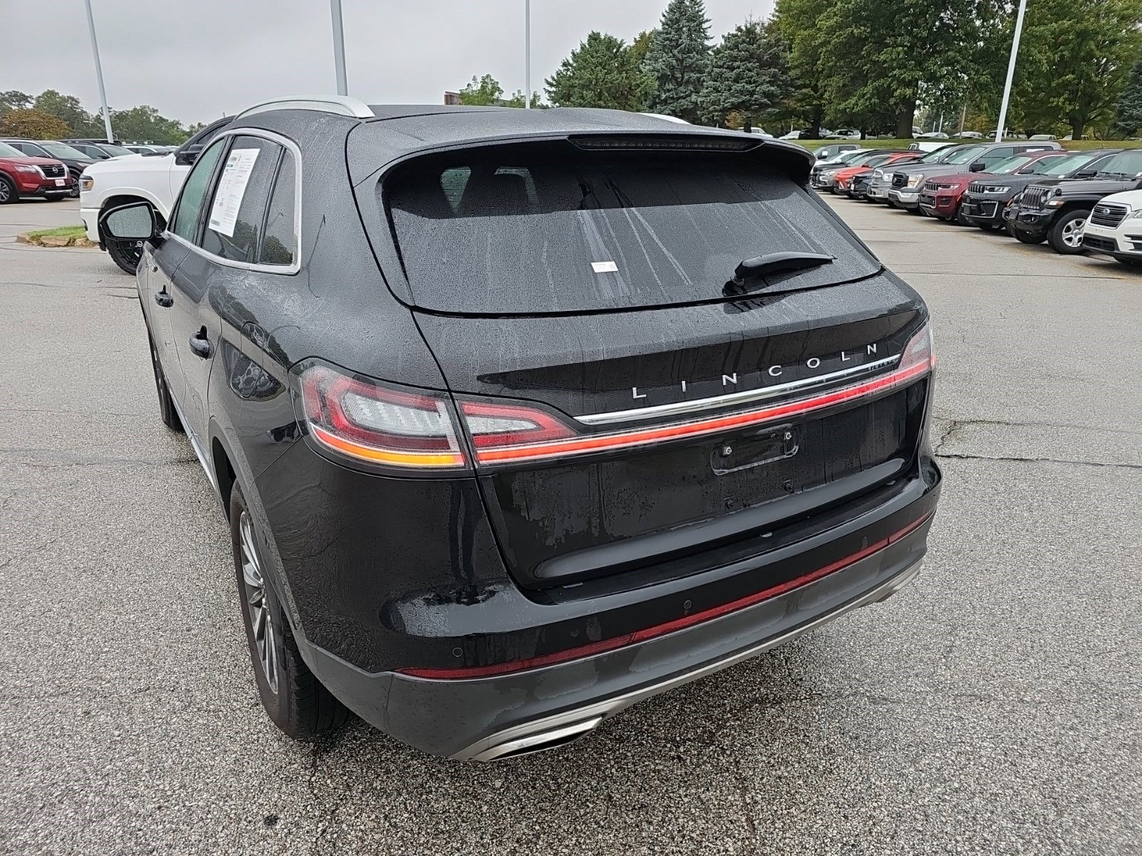 Used 2023 Lincoln Nautilus AWD w/ Premium Package image 3