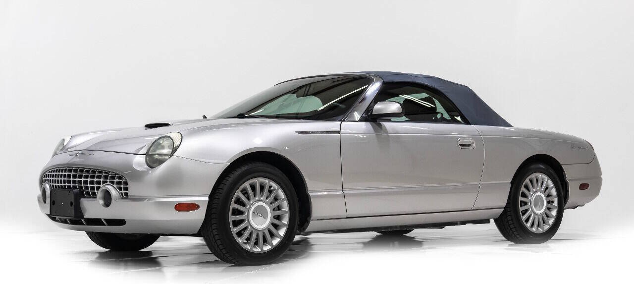 Used 2005 Ford Thunderbird RWD image 3