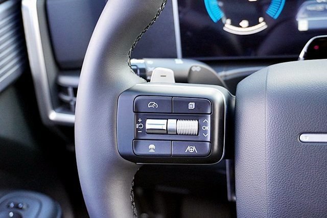 New 2026 Hyundai Santa Fe SEL FWD image 37