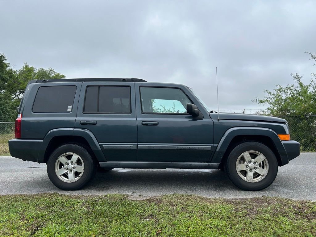 Used 2007 Jeep Commander Sport image 6