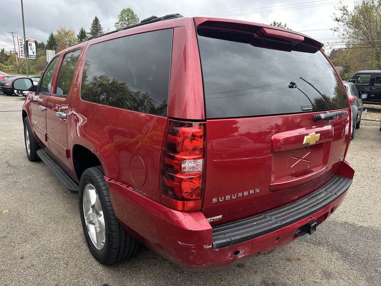 Used 2012 Chevrolet Suburban LT w/ All-Star Edition AWD/4WD image 4