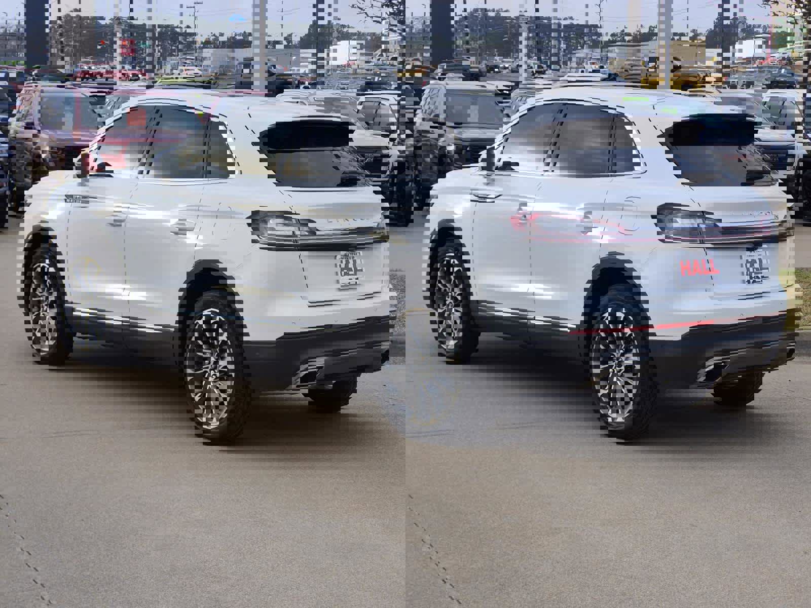 Used 2023 Lincoln Nautilus Reserve w/ Equipment Group 201A image 4