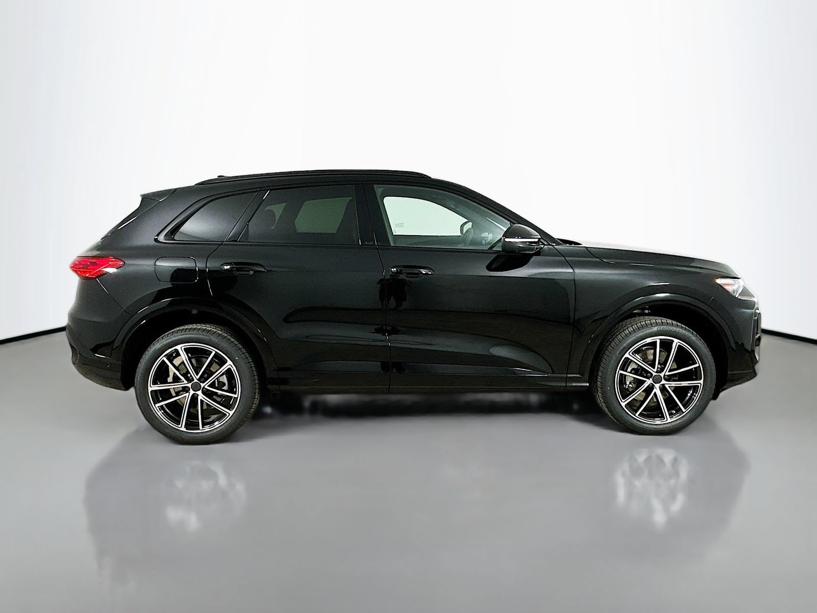 New 2026 Audi Q5 Premium AWD/4WD image 4