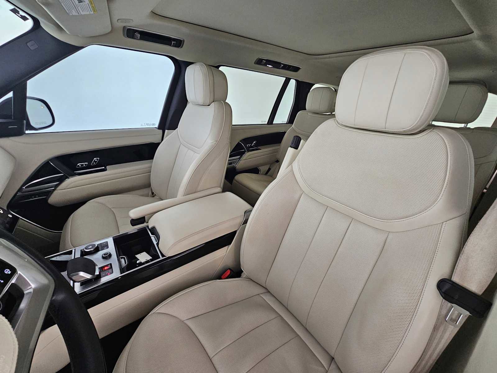 Used 2023 Land Rover Range Rover Long Wheelbase SE AWD/4WD image 23
