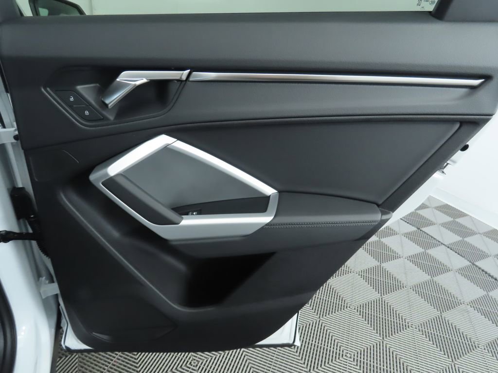 Used 2025 Audi Q3 2.0T Premium w/ Convenience Package image 28