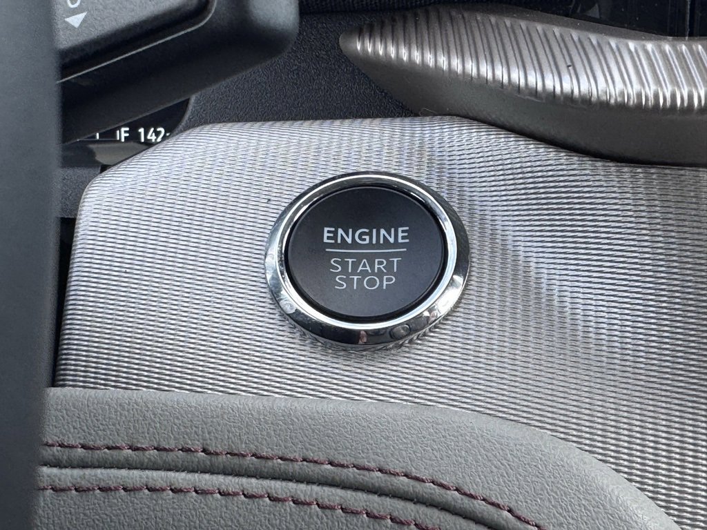 Used 2025 Ford Explorer Active w/ Active Comfort Package image 6