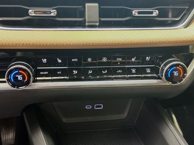 New 2026 Chevrolet Equinox ACTIV w/ Convenience Package III image 18
