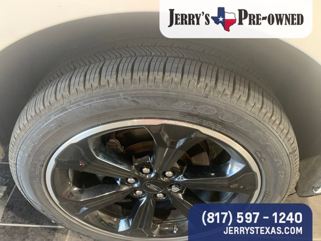 Used 2023 Ford Expedition Limited RWD image 4