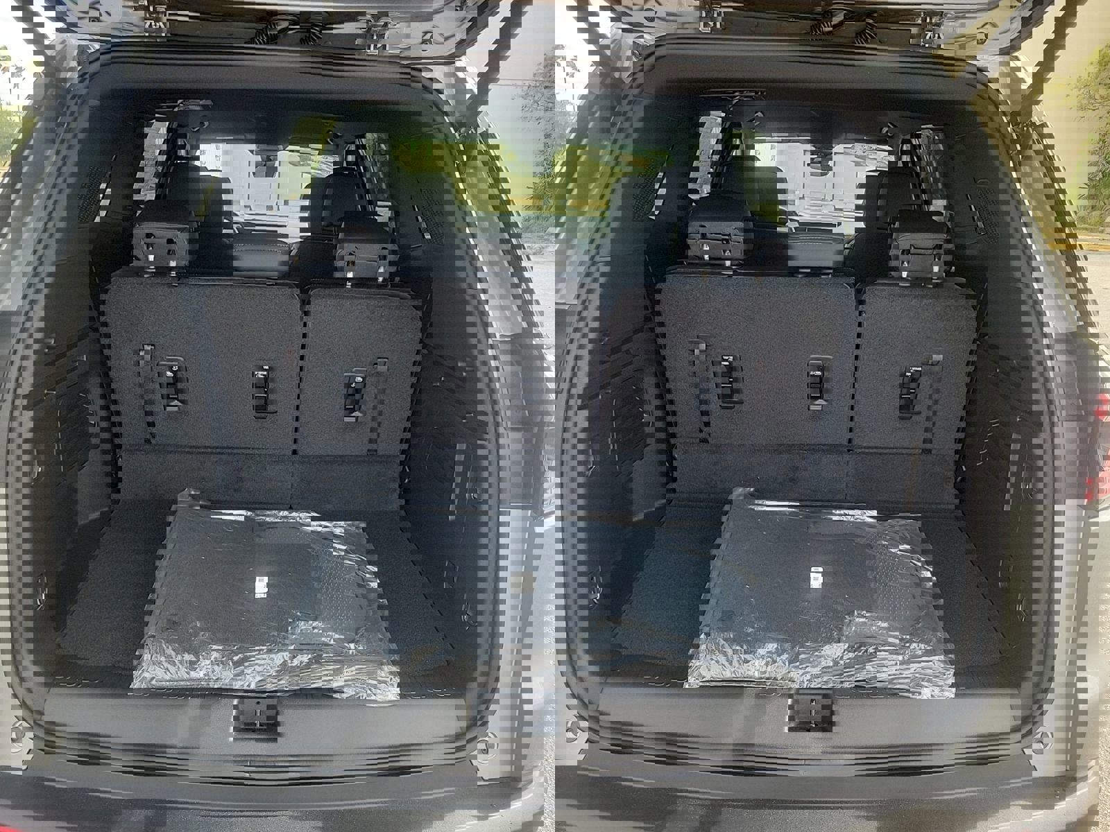 New 2026 GMC Acadia Elevation image 7