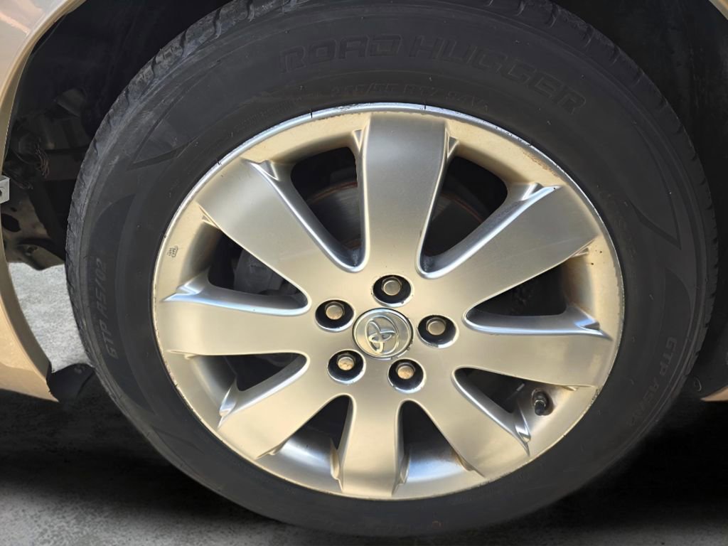 Used 2007 Toyota Avalon XLS image 30