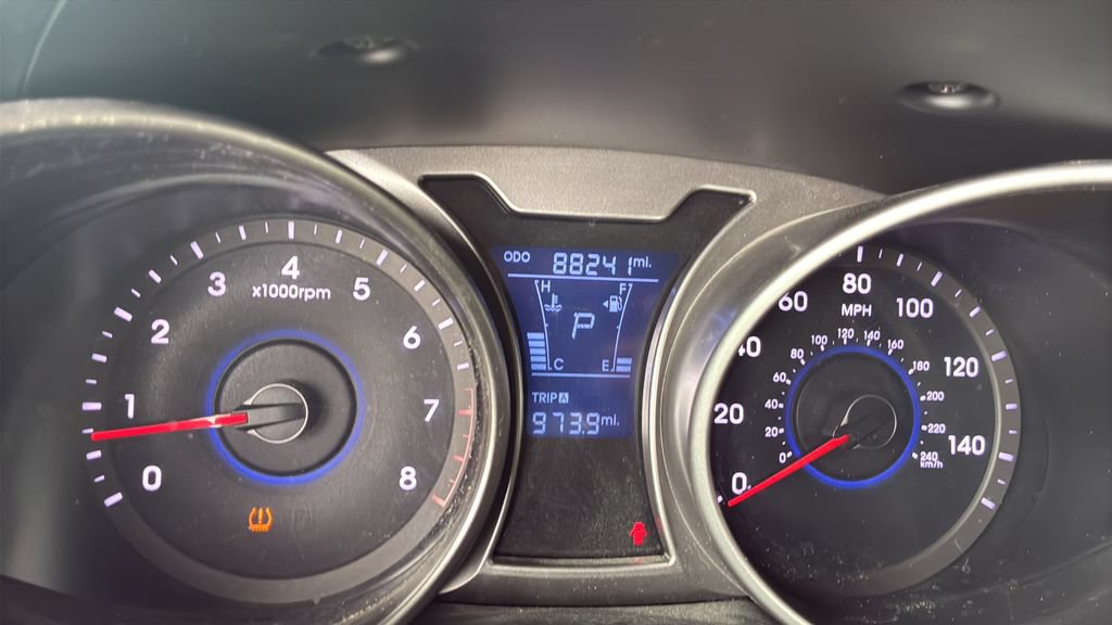 Used 2016 Hyundai Veloster FWD image 33