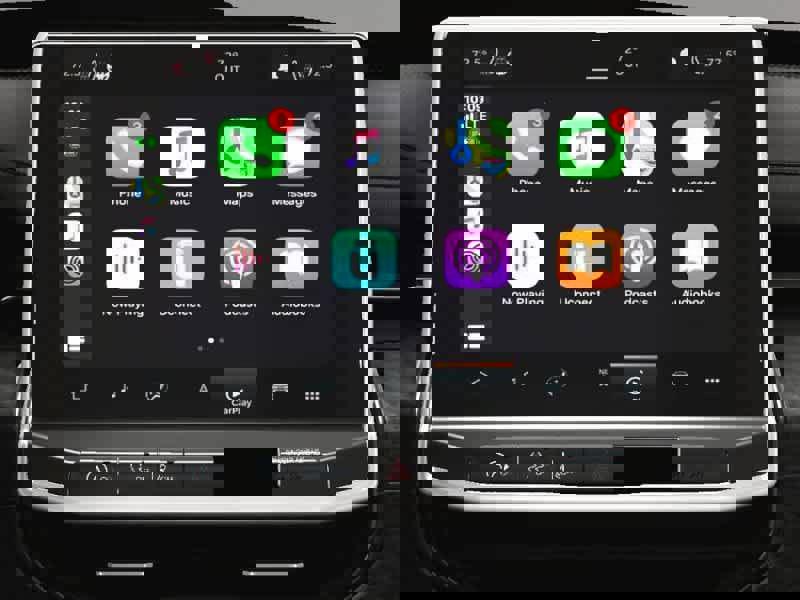 Used 2025 Jeep Compass Latitude w/ Sun & Sound Group AWD/4WD image 24