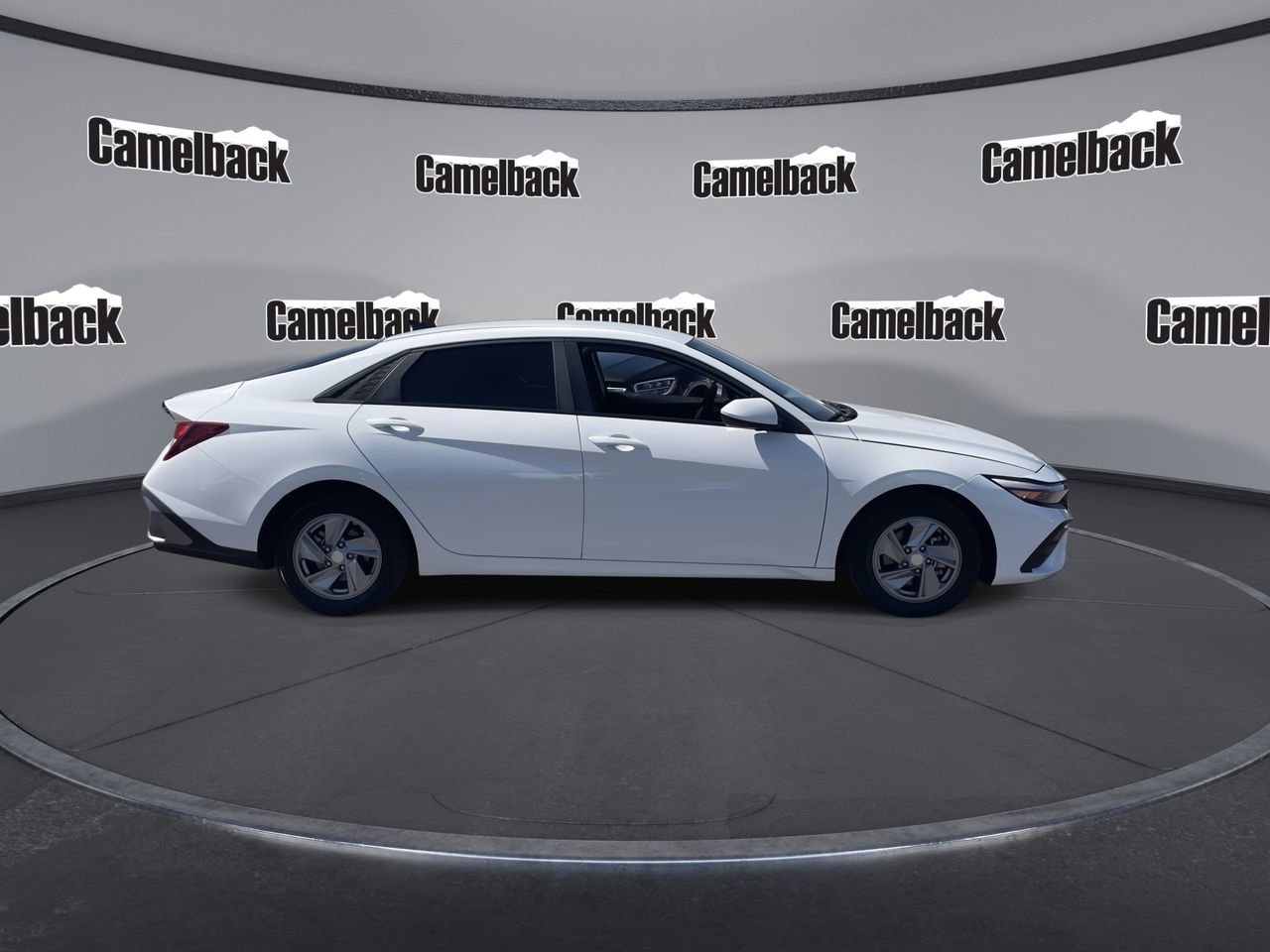 Certified 2024 Hyundai Elantra SE FWD image 8