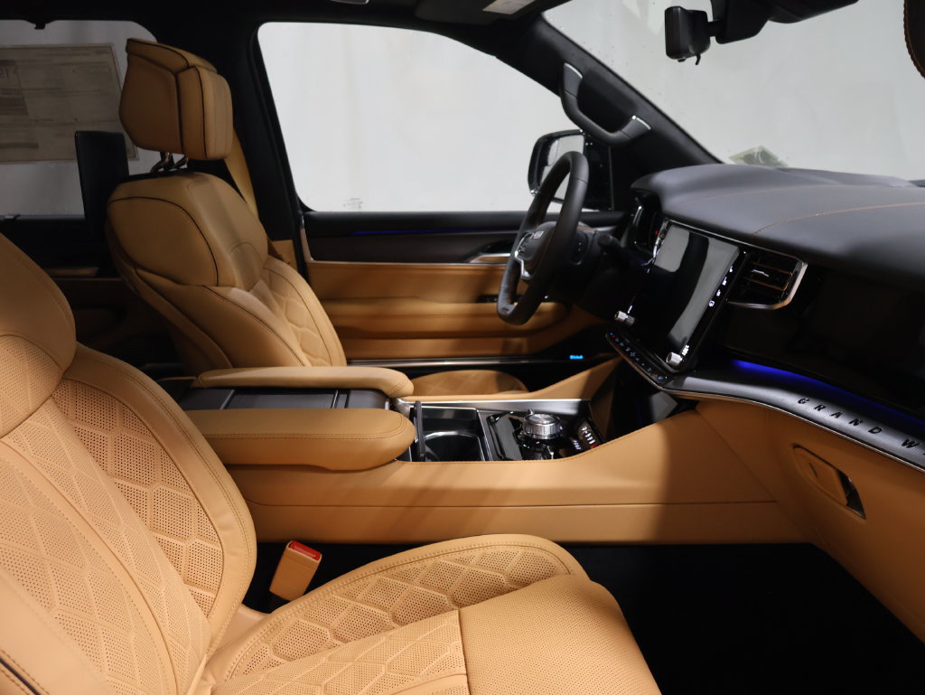 New 2026 Jeep Grand Wagoneer Summit AWD/4WD image 23