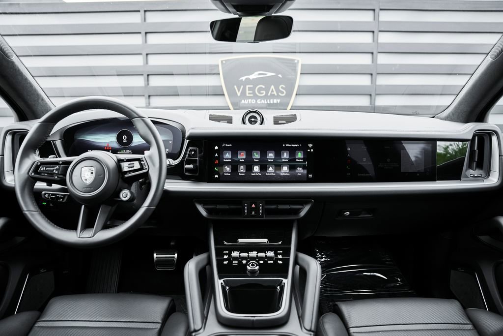 Used 2026 Porsche Cayenne Turbo image 53