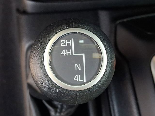 Used 2025 Jeep Wrangler Sport S image 24