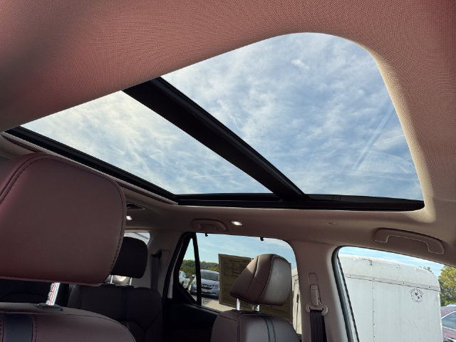 Certified 2026 Honda Pilot Touring image 9