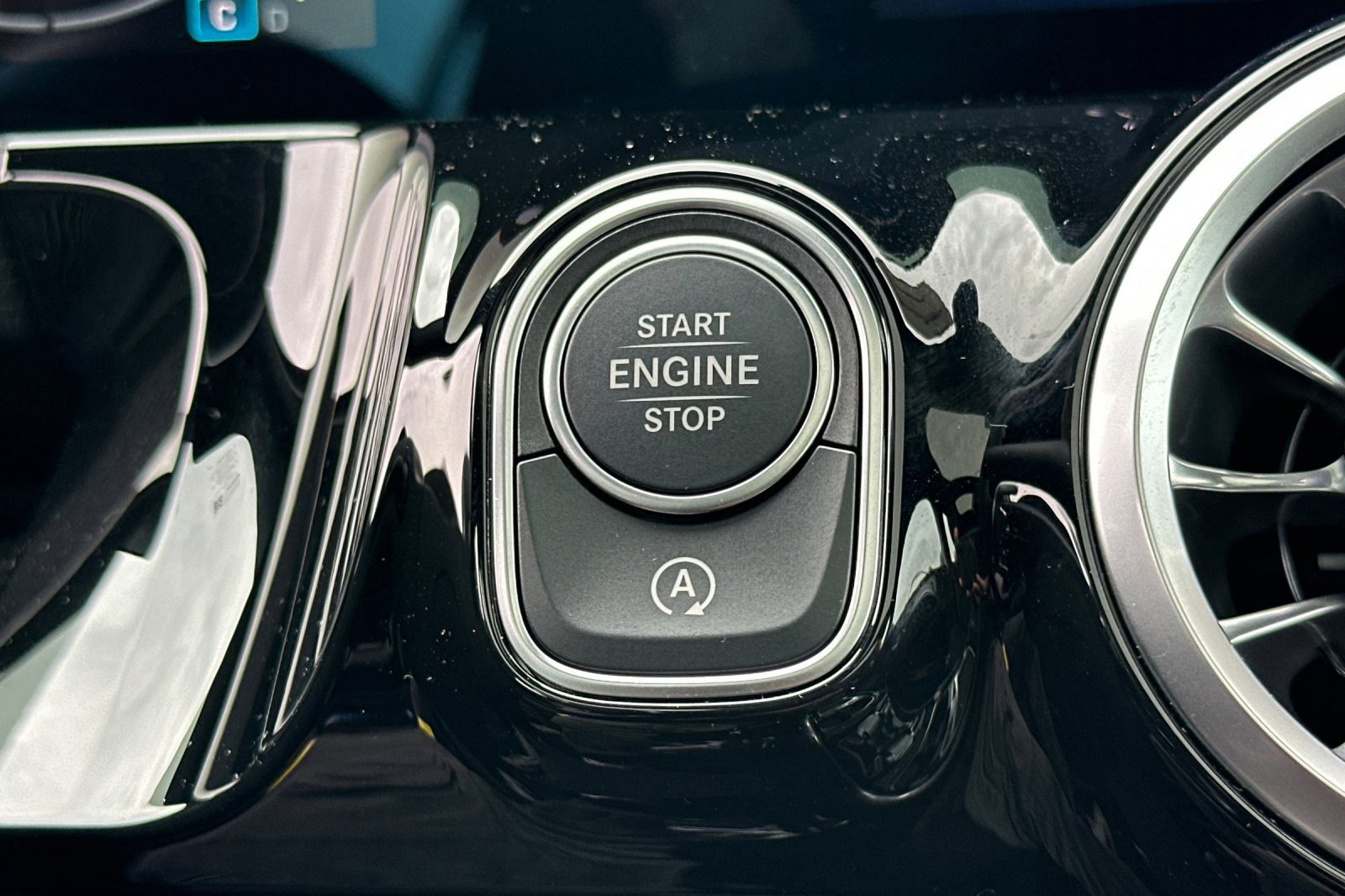 New 2026 Mercedes-Benz GLA 35 AMG 4MATIC image 28