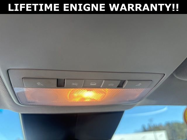 Used 2022 Chevrolet Trax LT w/ Midnight Edition AWD/4WD image 20