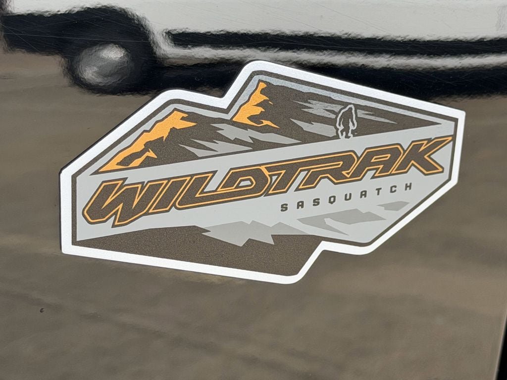 Used 2023 Ford Bronco Wildtrak AWD/4WD image 11