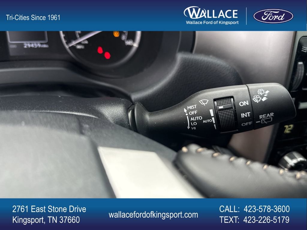 Used 2022 Lexus GX 460 Premium w/ Accessory Package image 22