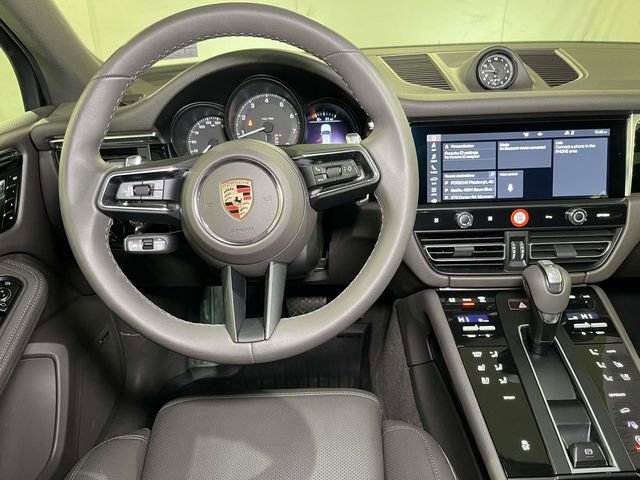 Certified 2025 Porsche Macan image 26