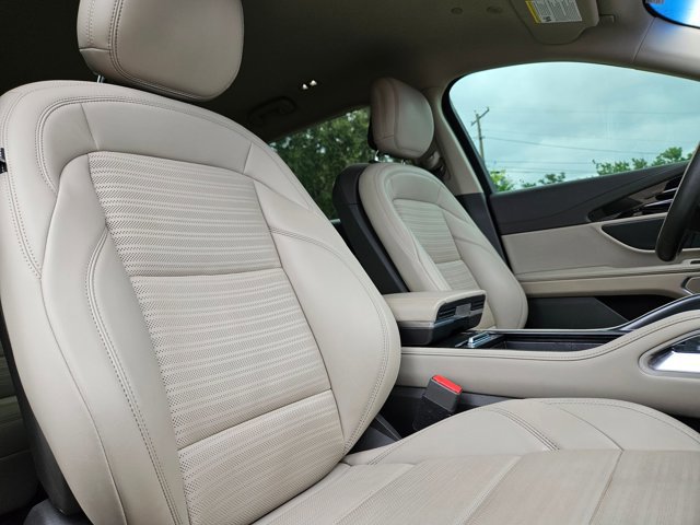 Used 2024 Lincoln Nautilus Reserve AWD/4WD image 17