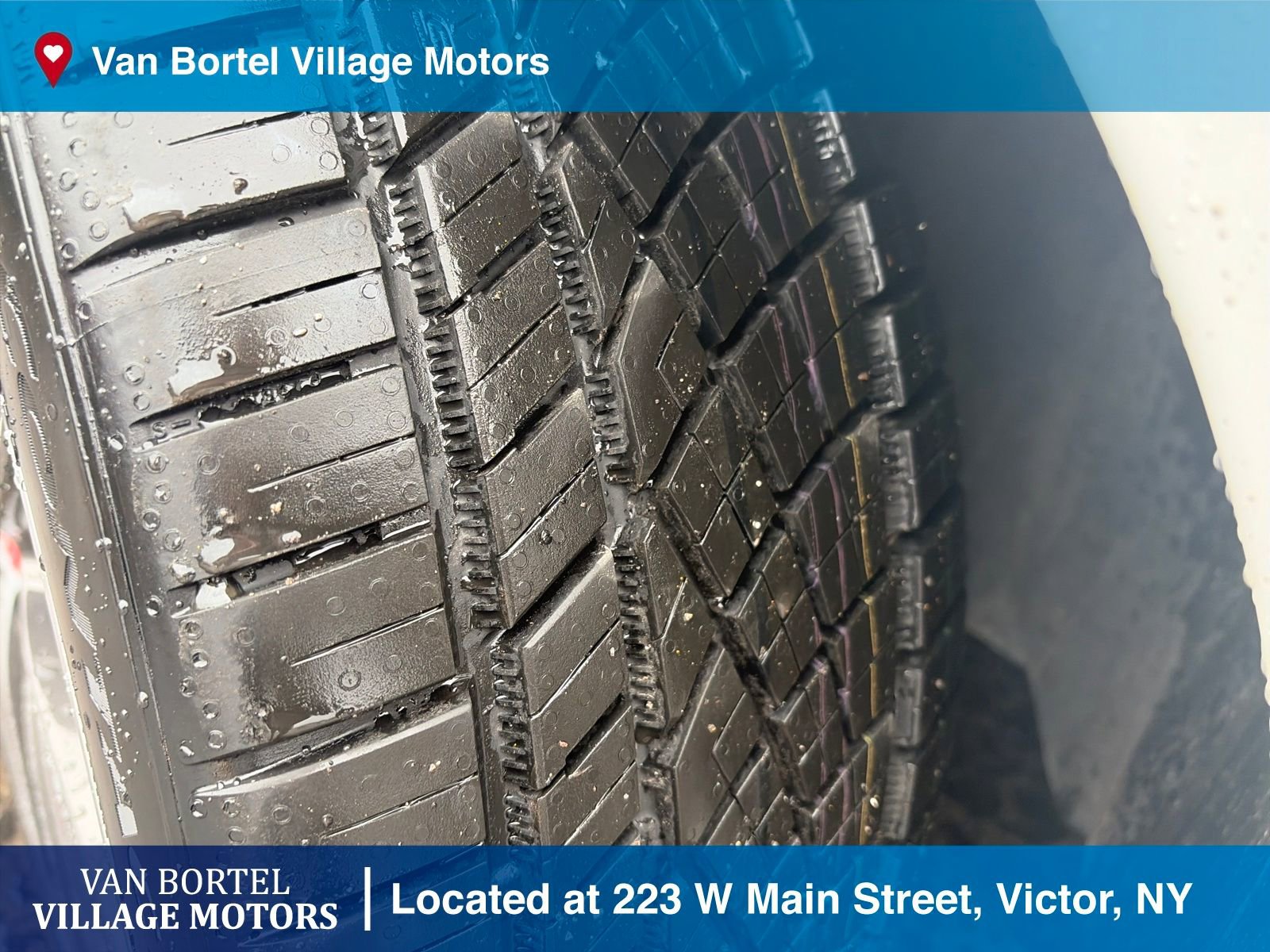 Used 2020 Jaguar XE S image 36