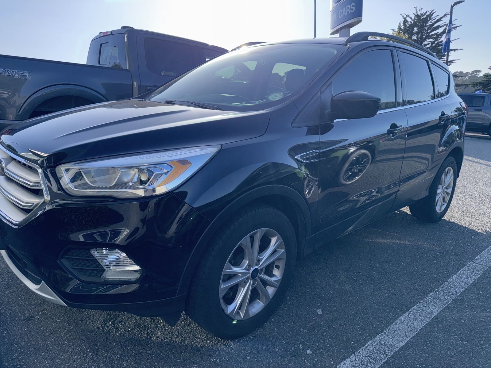 Used 2019 Ford Escape SEL image 3