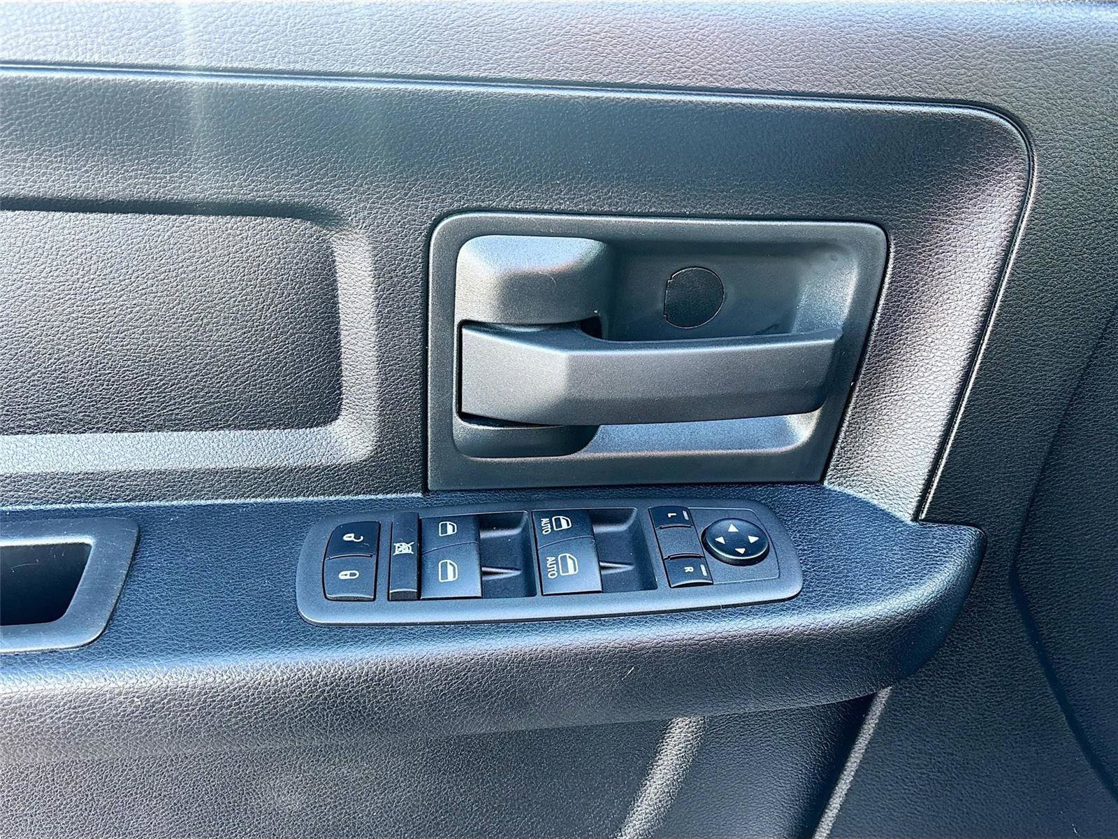 Used 2022 RAM 1500 Tradesman w/ Chrome Appearance Group image 19