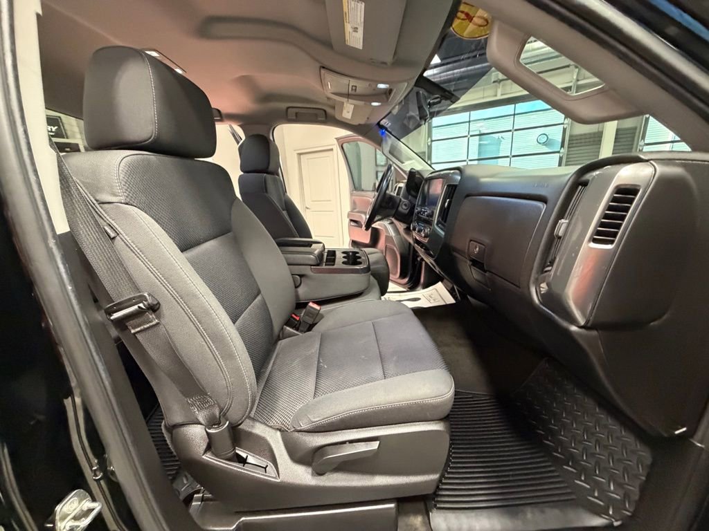 Used 2018 Chevrolet Silverado 1500 LT w/ All Star Edition image 37