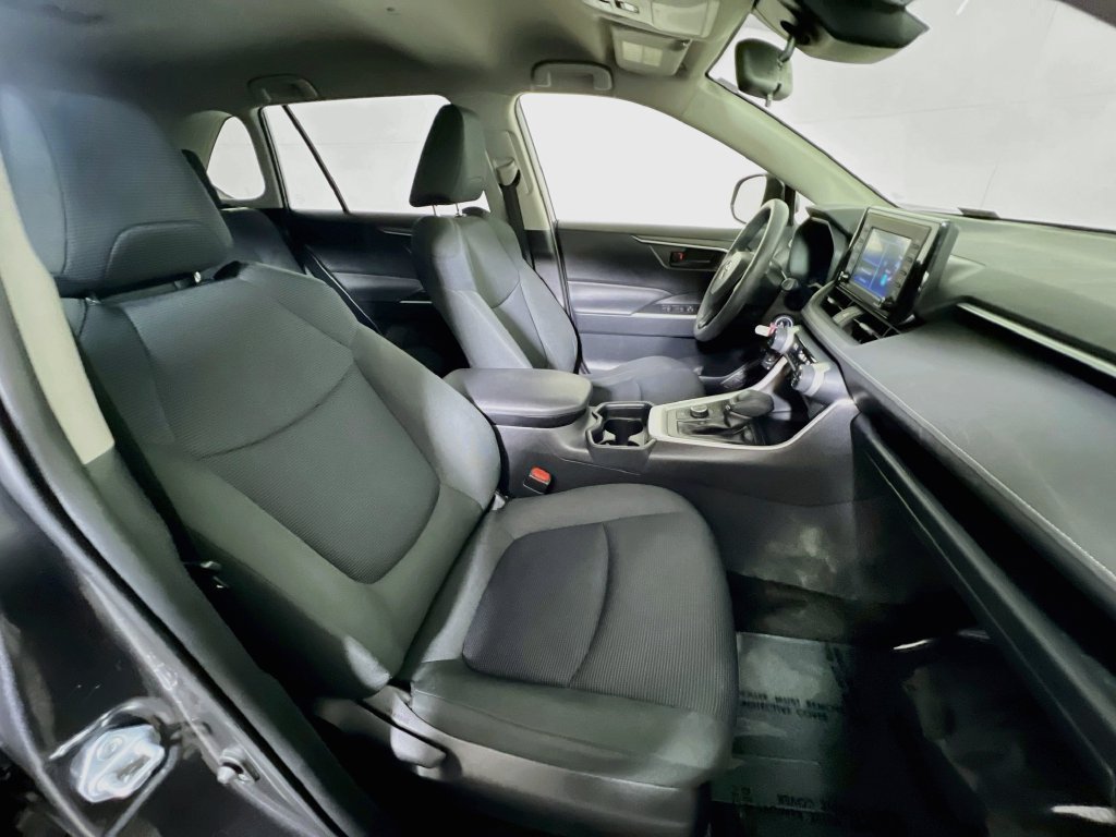Certified 2020 Toyota RAV4 LE w/ Carpet Mat Package AWD/4WD image 23