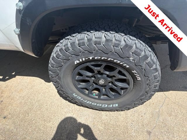 Used 2022 Toyota Tacoma SR w/ SX Package RWD image 18