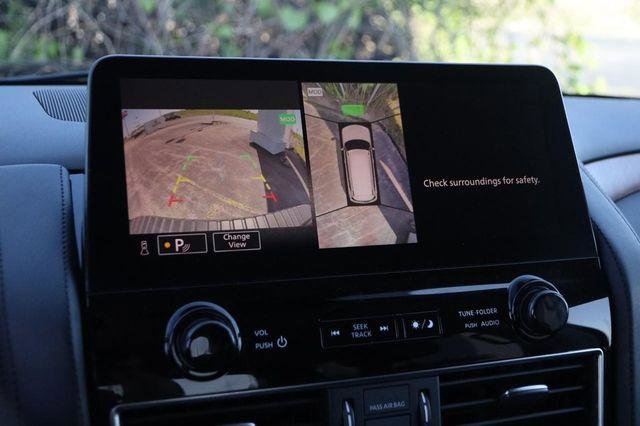 Used 2024 Nissan Armada SL w/ Captain's Chairs Package AWD/4WD image 19