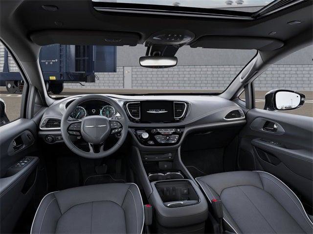 New 2026 Chrysler Pacifica Limited w/ Uconnect Theater Family Group image 14