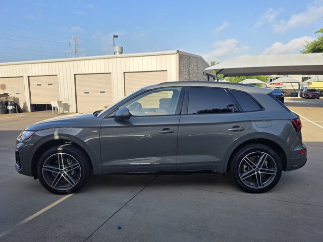 Used 2023 Audi Q5 e Prestige w/ Prestige Package image 8