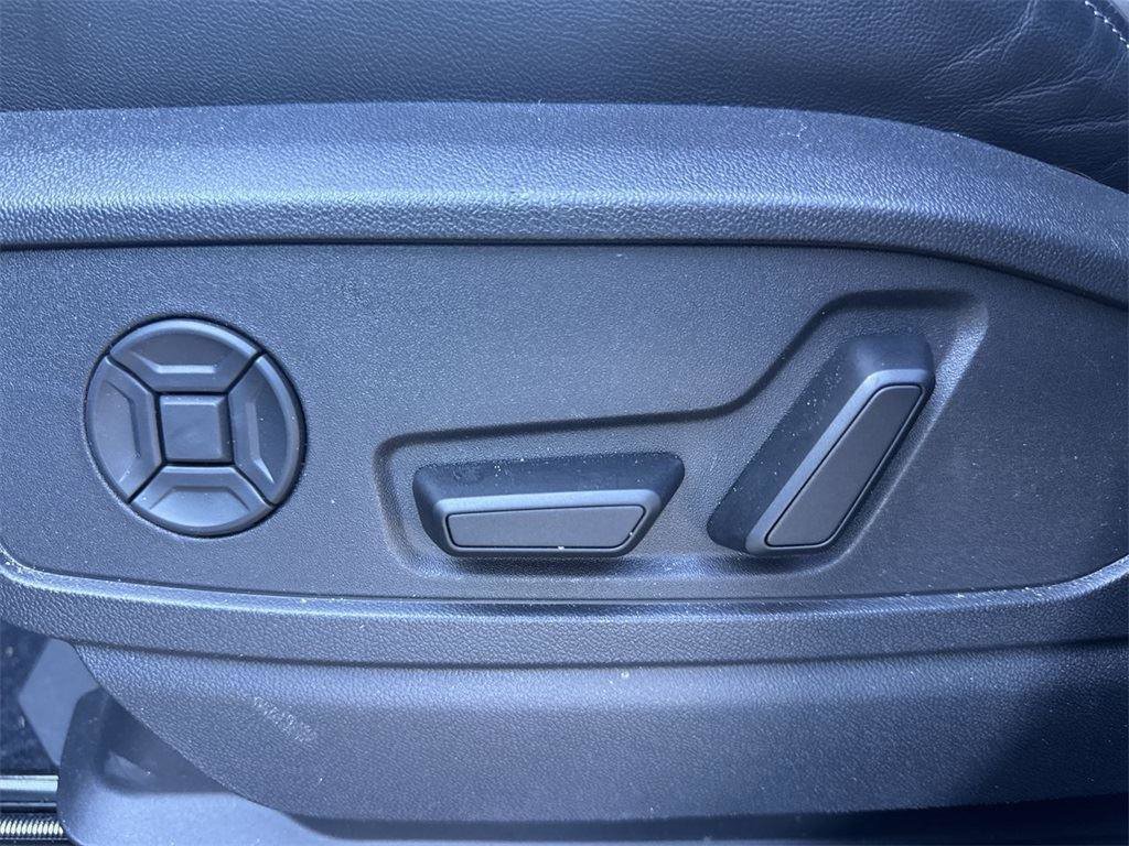 Used 2025 Audi Q5 Premium Plus w/ Premium Plus image 12