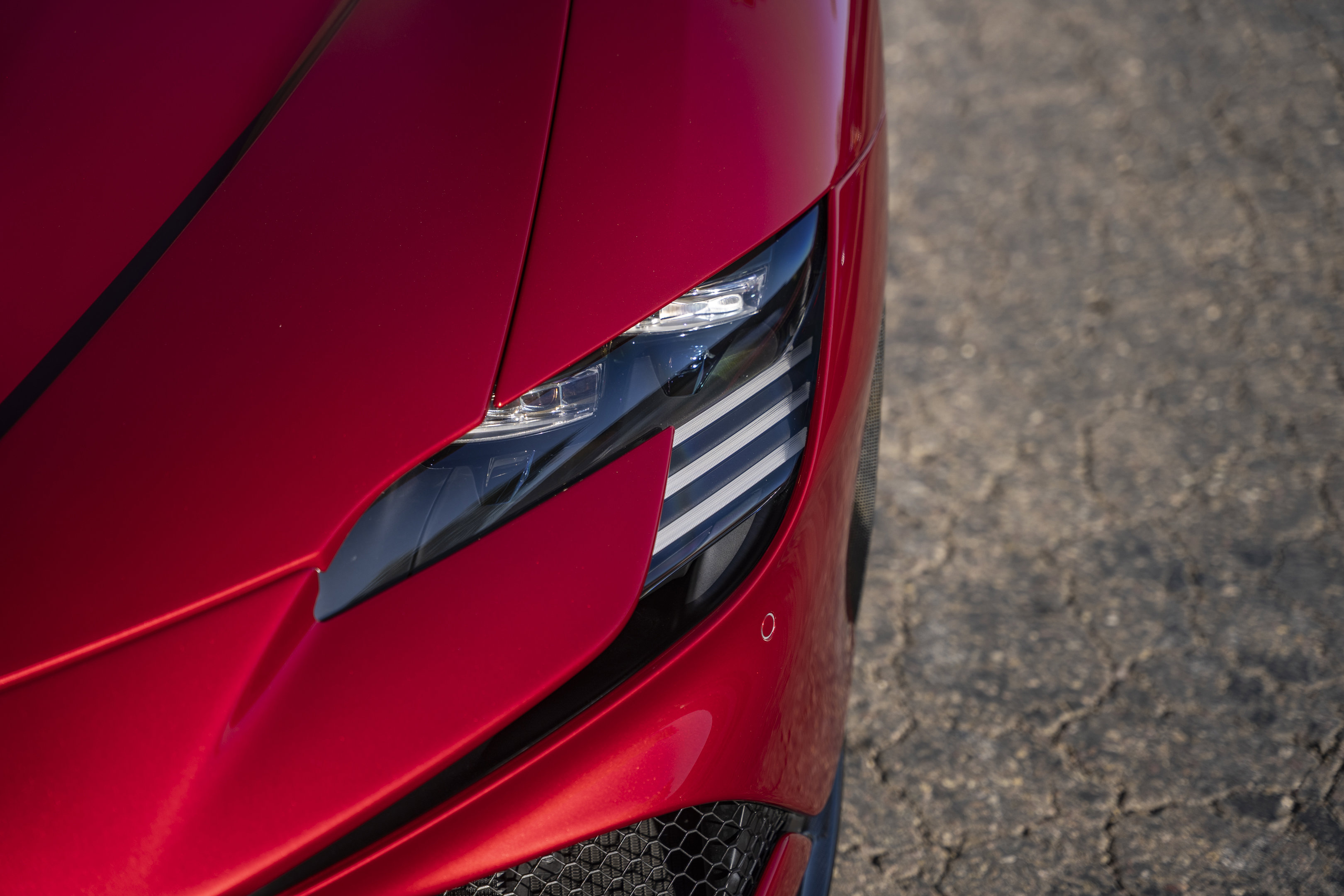 Used 2022 Ferrari SF90 Spider image 28