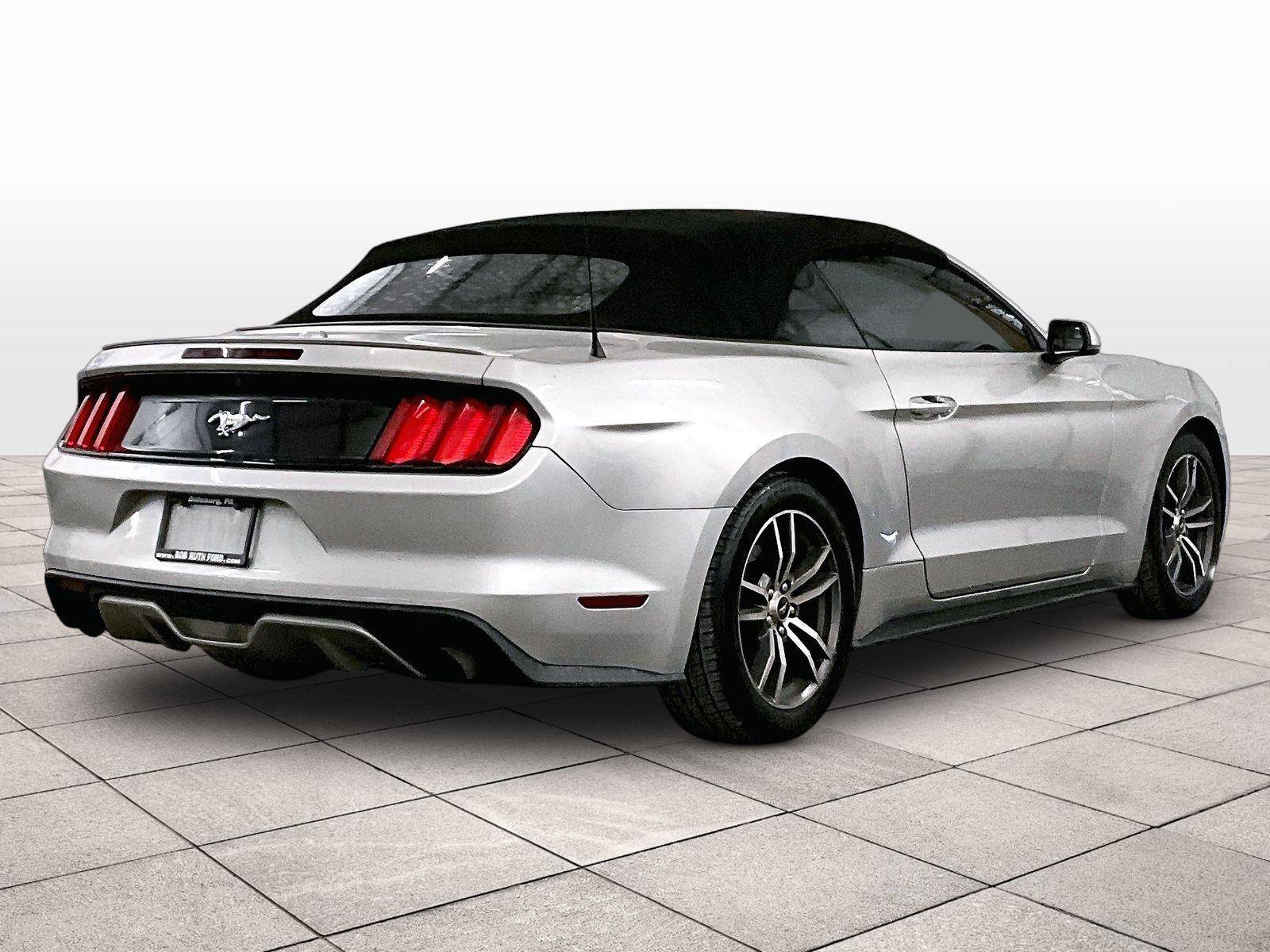 Used 2016 Ford Mustang Premium image 12