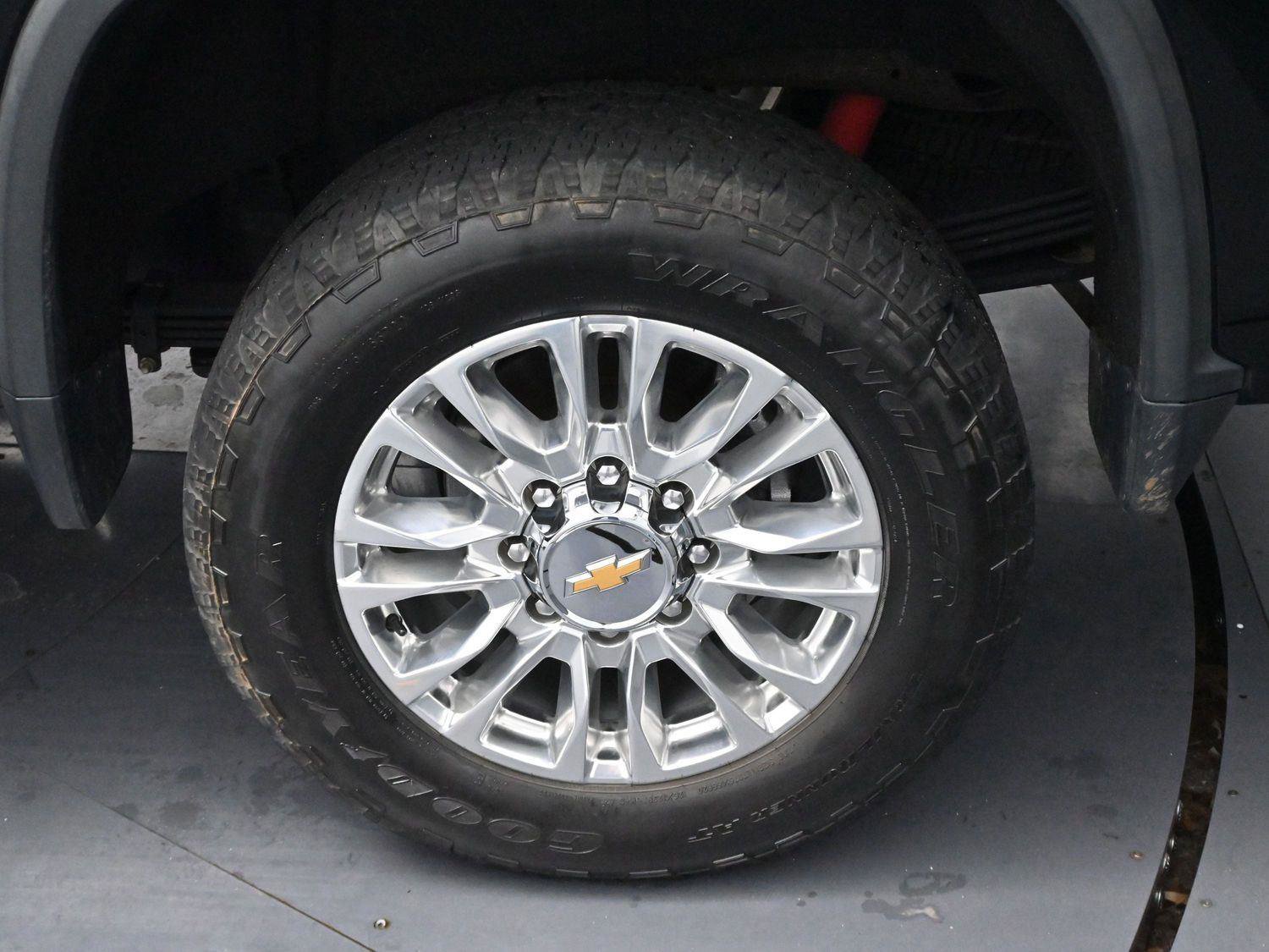 Used 2022 Chevrolet Silverado 2500 High Country w/ LPO, Dark Essentials Package image 34