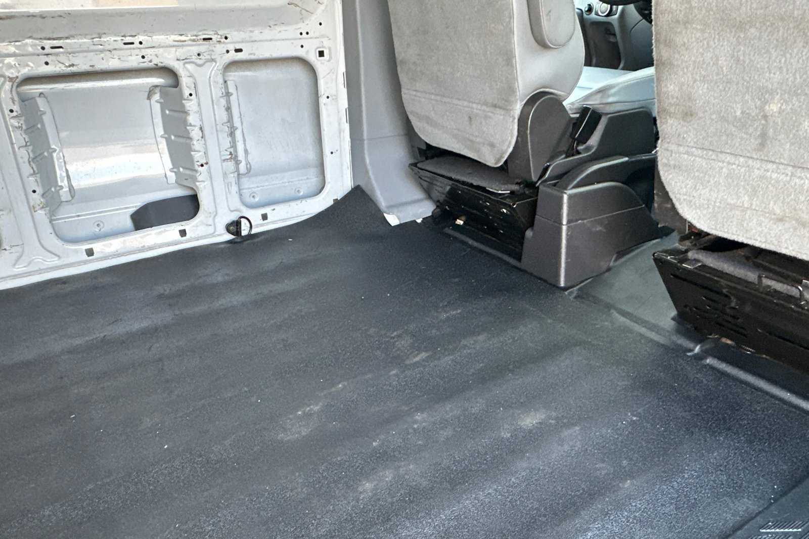 Used 2016 Ford Transit 150 130 Low Roof RWD image 11