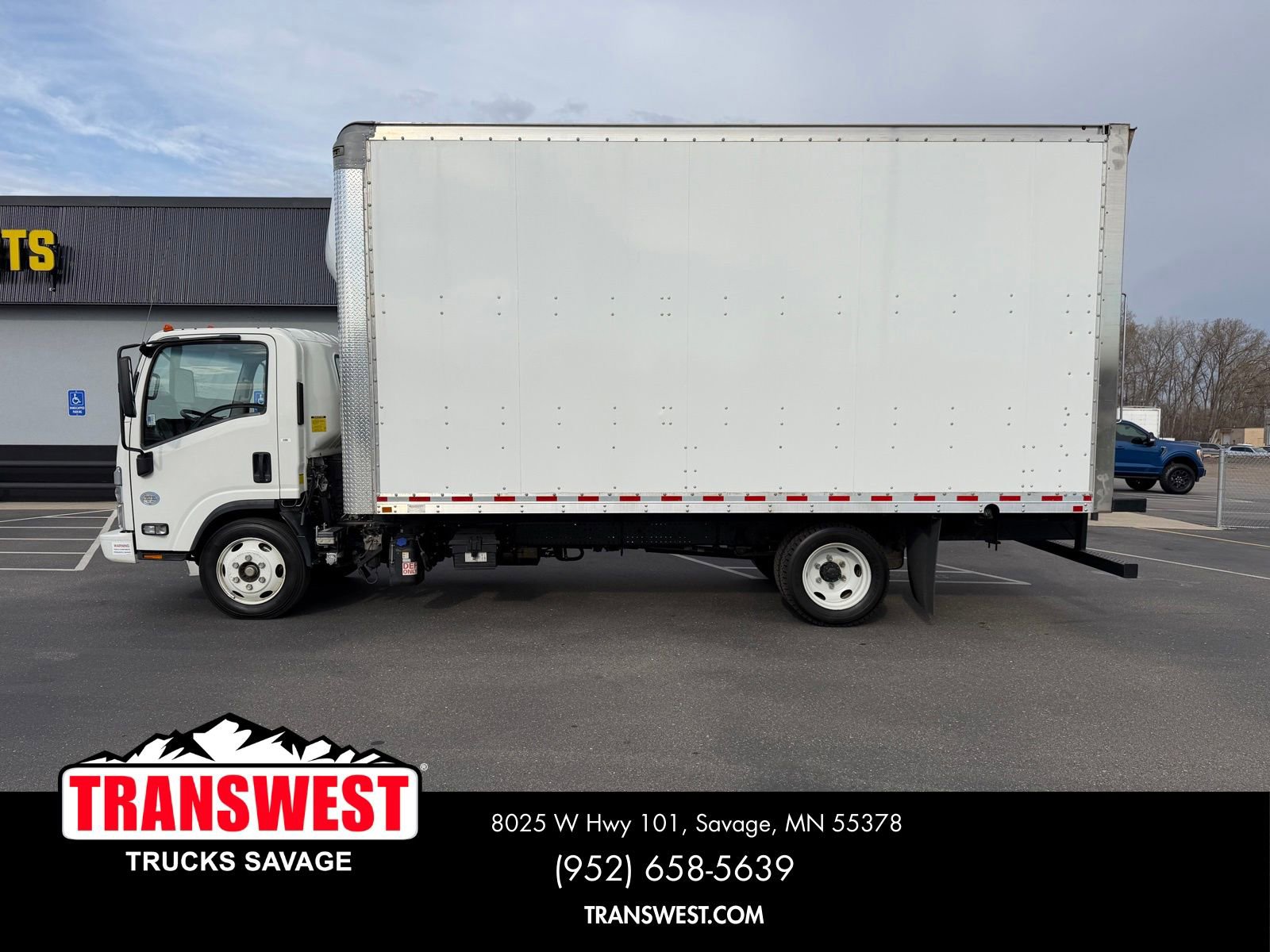 Used 2023 Chevrolet Low Cab Forward 5500XD RWD image 2