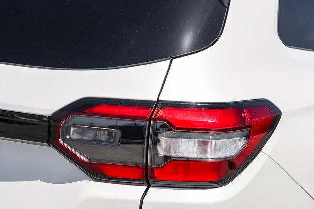 Used 2025 Honda Pilot EX-L image 10