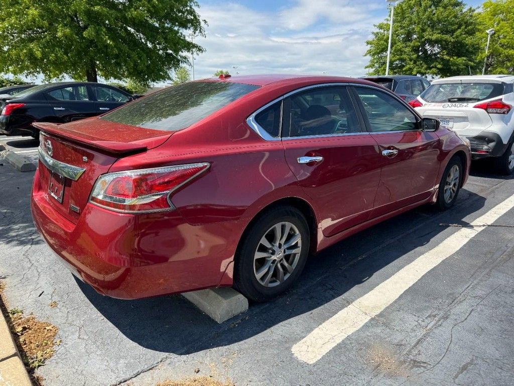 Used 2015 Nissan Altima 2.5 S w/ Special Edition Package FWD image 3